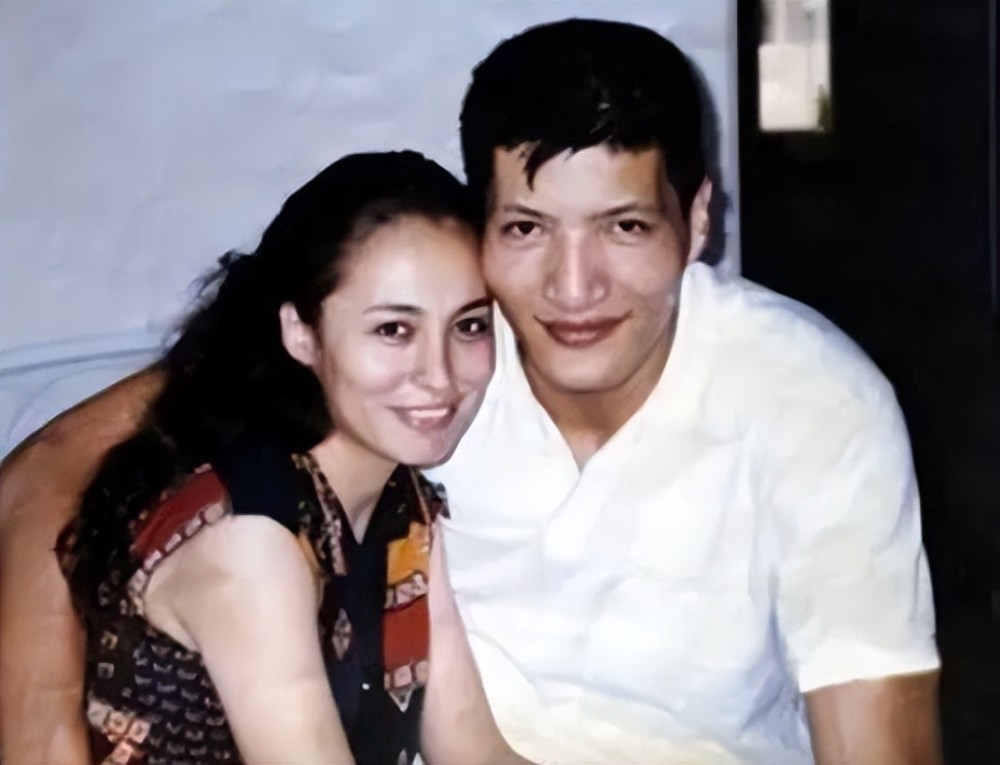 与姚明齐名的巴特尔:娶二婚大妻子,当继父,现在结局怎样了?_腾讯新闻