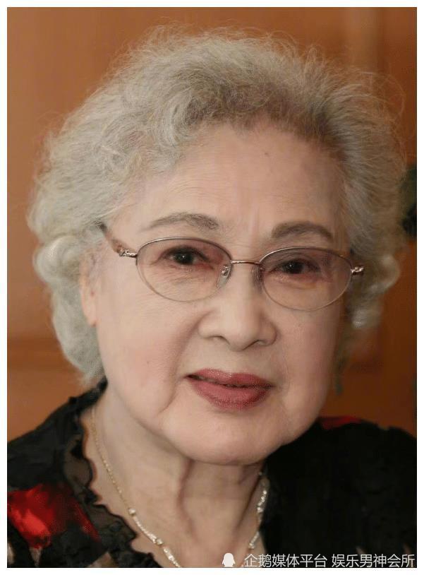 100岁演员秦怡离世,4次大病7次手术,95岁还拍《猫妖传》