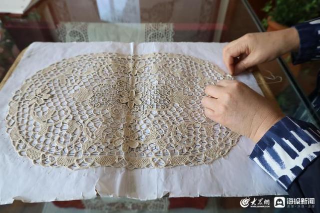 山东手造丨飞针走线绣出抽纱瑰珍即墨花边指尖技艺变为指尖经济
