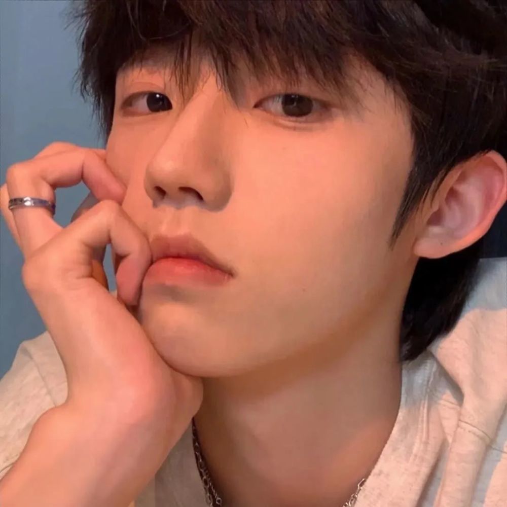 头像|精选优质真人男生头像_腾讯新闻