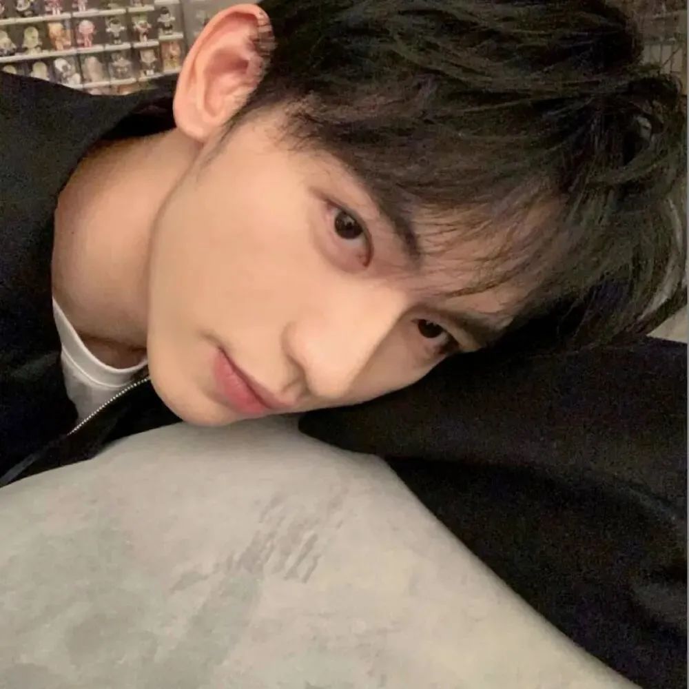 头像|精选优质真人男生头像_腾讯新闻