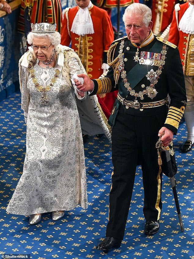 96岁英女王“不情愿”退出国会开幕大典，引发外界猜测，威廉将首次登场包头马永茂二审结果