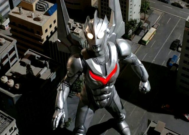 诺亚奥特曼跟哪些英雄共同战斗过?