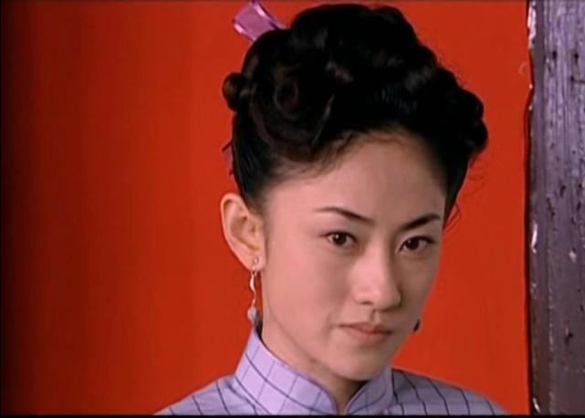 三刷《大宅门》才明白:疯魔惨死的白美,她的痛,有多极致