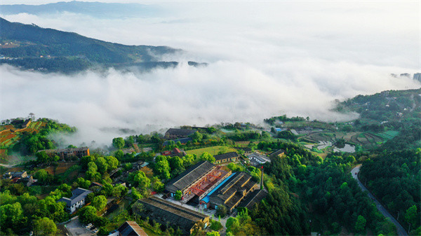 白涛816小镇:三线精神怀旧点,乌江网红打卡地