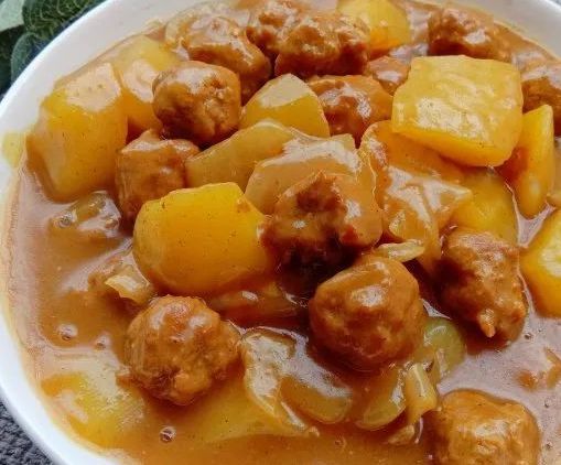 义丰祥芝麻油分享咖喱土豆肉丸的做法