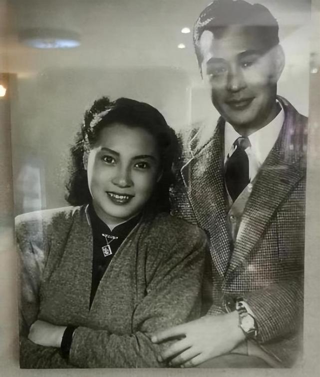 秦怡遇到了一个非常好的男人,这个人就是她的第二任丈夫——金焰