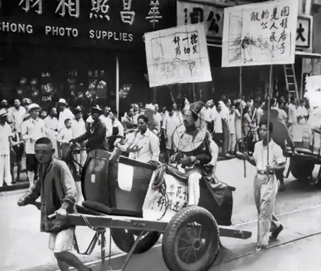1949年上海解放后青帮头目黄金荣为什么没有被枪毙