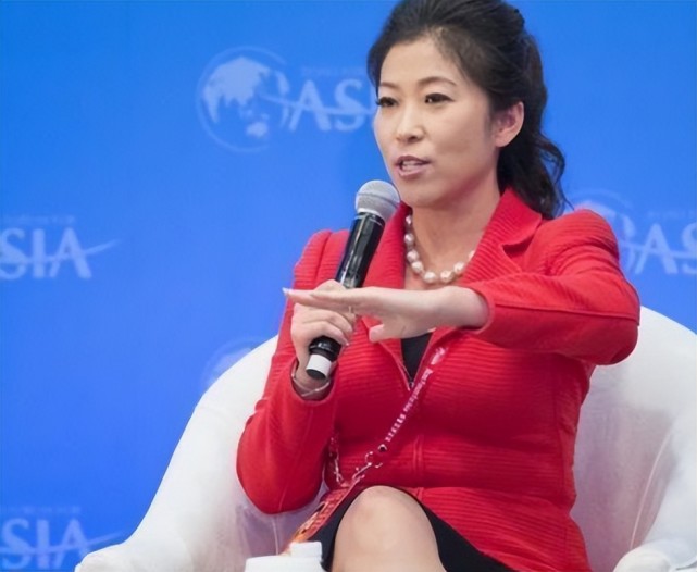 体坛叛徒吴冰卷走44亿巨款逃亡美国住别墅买飞机装病拒绝回国