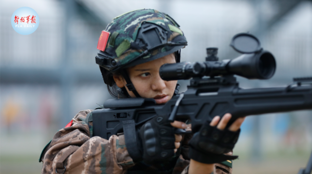 一路逆袭这是女狙击手达娃卓嘎的特战突击