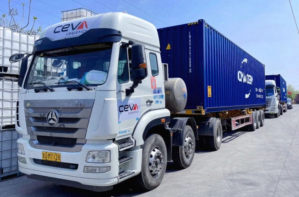 达飞免费承运晶科能源为菲律宾捐赠的1080块太阳能组件,用于台风灾后