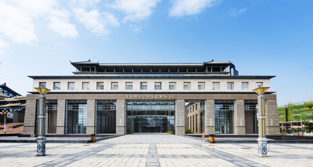 公共广西桂林图书馆多举措推动古籍保护利用走向大众