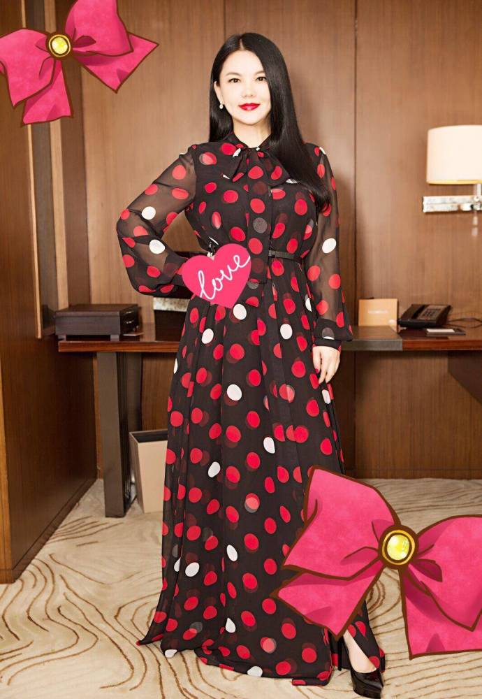 44岁李湘发福成这样!长裙难遮大象腿水桶腰,颜值却依旧能打!_腾讯新闻