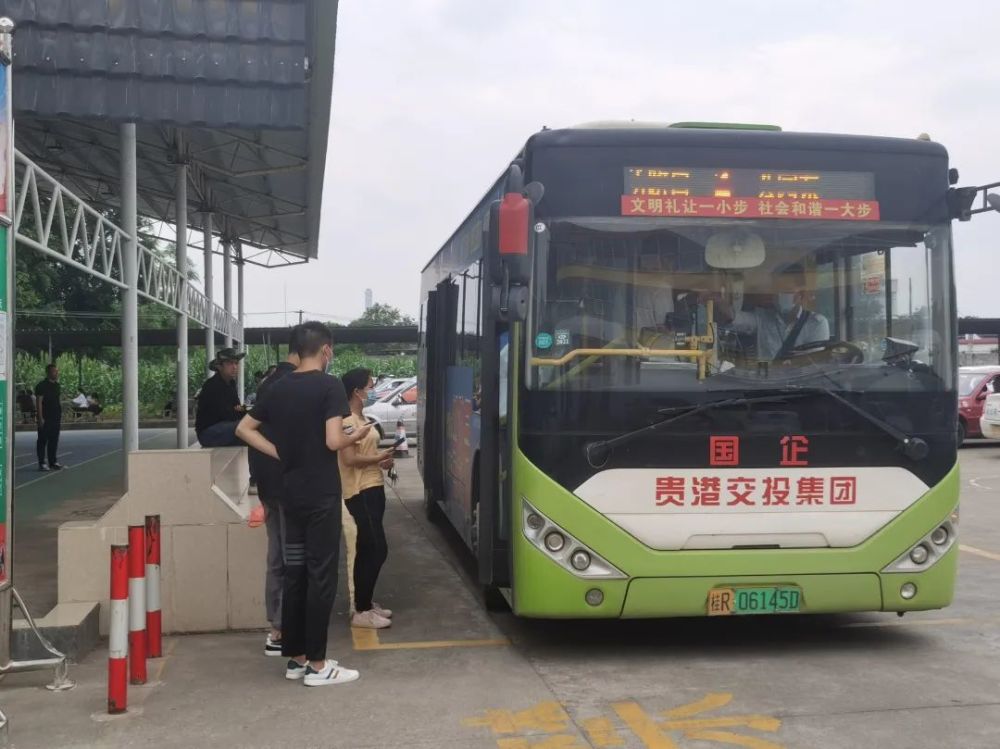 貴港交警支隊車管所緊跟民生需求開通駕考便民公交線