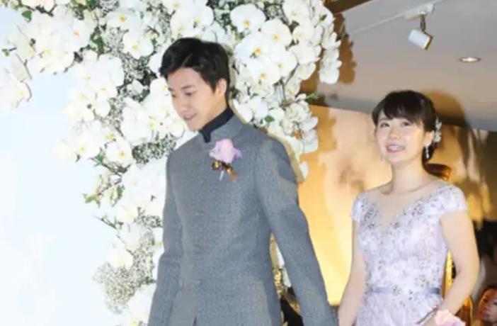 2017年初,福原爱与江宏杰在台北和东京两地举行了婚礼,中国乒坛许多