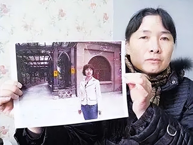 林伶南京醫學院醫學系1988級6班女生,當得知她遇害的消息以後,身邊的