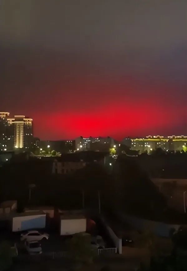 浙江出现诡异血红色天空,这是又有道友在渡劫?