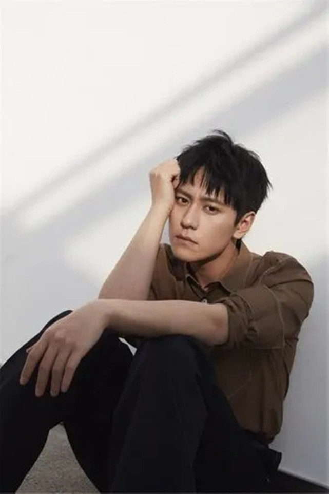 杨紫与秦俊杰复合聚餐完全是无稽之谈秦俊杰气愤爆粗口否认