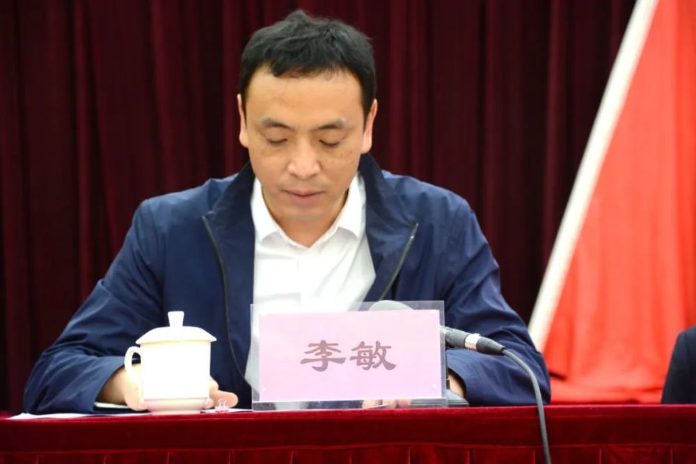 李敏指出,西山区如今已步入高质量发展的黄金期,全区战略优势突出,"三