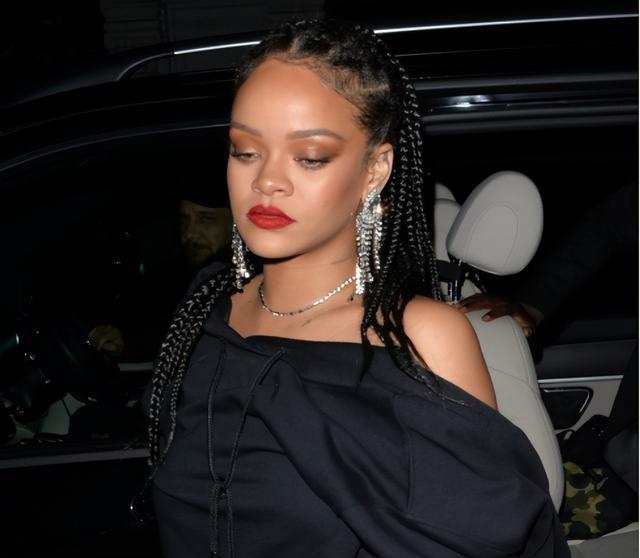 蕾哈娜在音乐上赢得诸多荣誉,例如获得9座格莱美音乐奖,3座黑人娱乐