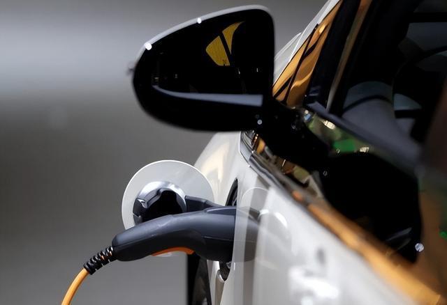 理想汽车宣布涨价1.18万，3月来，已有近20家新能源车企宣布涨价激将之法猜数字