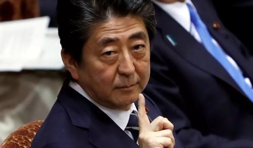 打破纪录成为日本历史上在任时间最长的首相安倍凭什么
