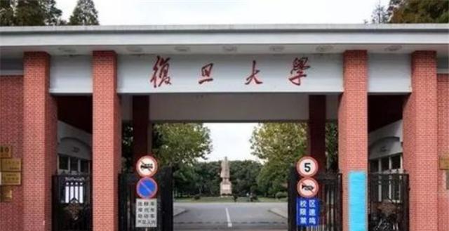 女著名主持人排行榜_乐视体育女主持人名单《黑镜》电影版中文预告公布游戏开发者的癫狂...