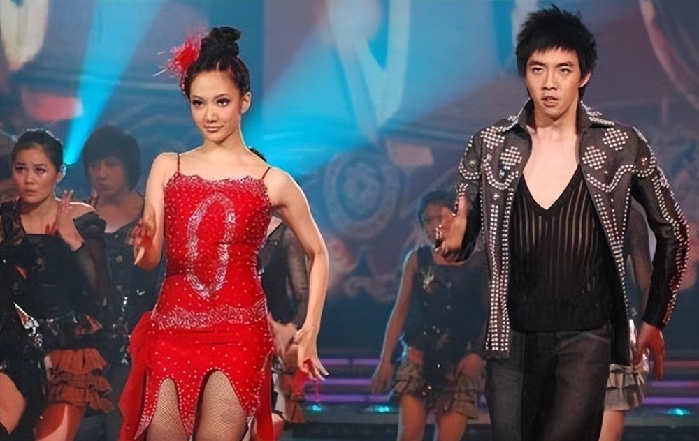 王君馨隔离中庆生和俞灏明连线,两人相识13年关系匪浅_腾讯新闻