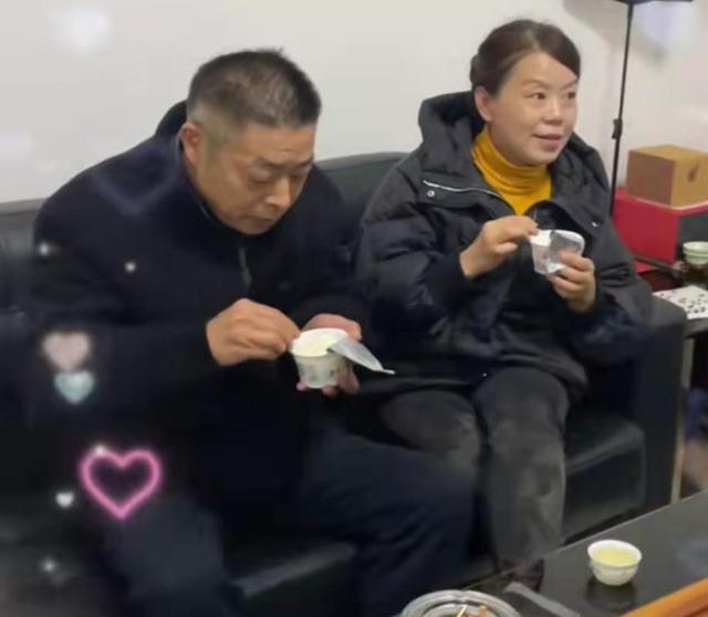 许敏亲哥让人感动,杜新枝一直模仿他,郭威和奇奇长得都像姚师兵