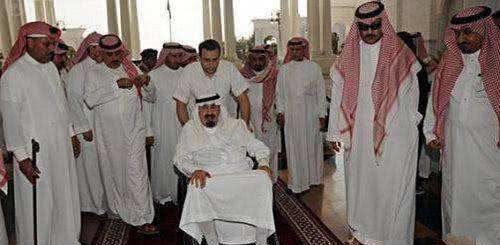 佟氏家谱字辈分排行_佟氏家族长盛不衰,就是因为脚踏两条船,舅甥俩人就有俩主子(2)