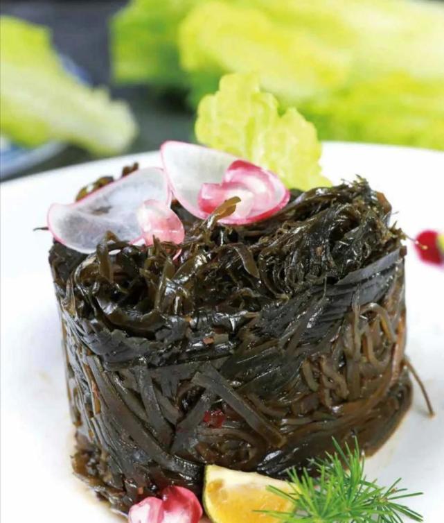 酥海带,风味鱼冻,玉竹鸡汤鳕鱼,封煎三文鱼,羊肚菌煎酿虾