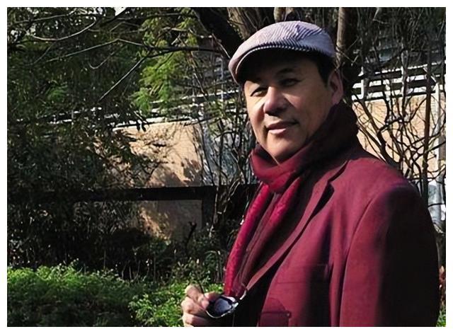 侯耀文徒弟荆林野开播透露师父两大遗愿其中一个郭德纲实现了