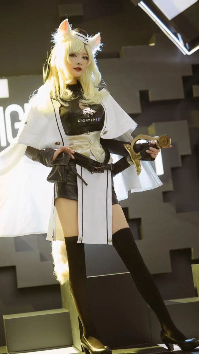 cos:明日方舟鞭刃佐菲娅@凉生