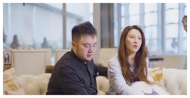 巴图老婆博谷出月子,宋丹丹现身月子会所,怀抱孙子笑得合不拢嘴