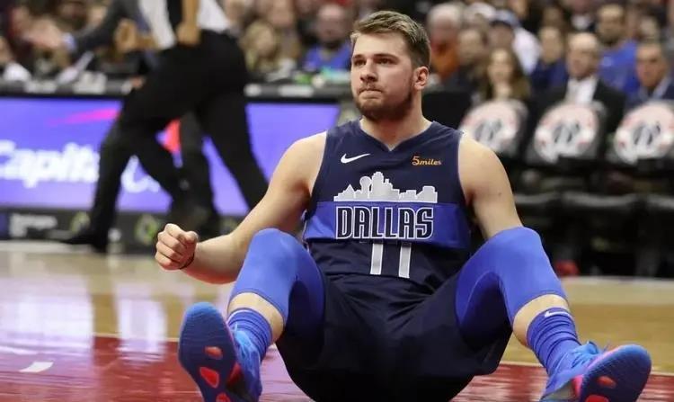 东契奇这是帮了艾顿大忙啊太阳这是双赢啊艾顿肯定顶薪稳了