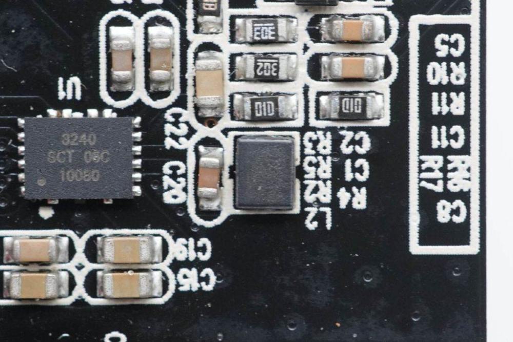 内置诚芯微cx8825降压芯片鹏元晟10w立式双线圈无线充电器拆解