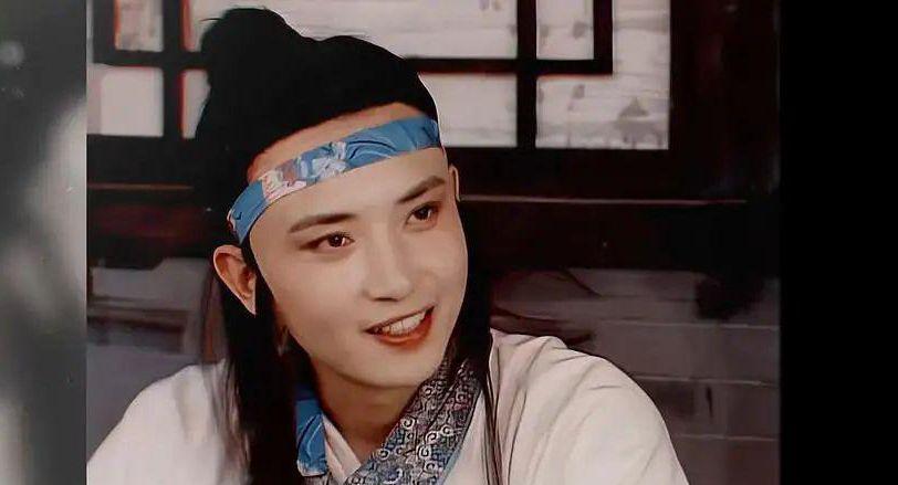 87版红楼梦中三个美男子侯长荣就演了俩如今当了外公依旧帅气