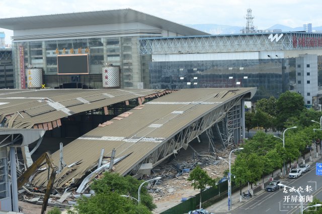 开屏直击|昆明老国贸中心开始拆除,原址将