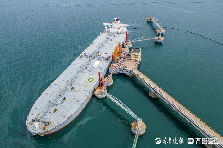 13万吨原油入青黄岛边检站开辟大宗货物快速通道