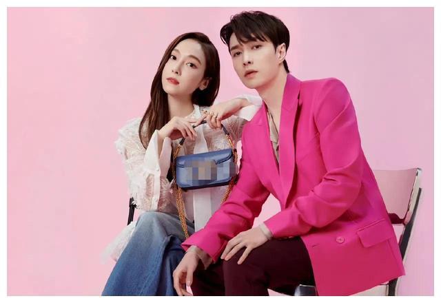 张艺兴郑秀妍合体拍大片,豪门姐弟既视感,曾和妹妹郑秀晶演情侣_腾讯