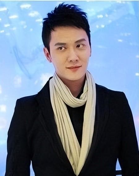 04,矛盾升级,相忘江湖2019年,冯绍峰和公司一名女主播传出绯闻.