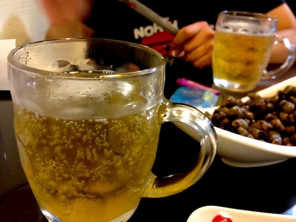 夏天喝啤酒,买熟啤,生啤,还是纯生?究竟有多大区别?_腾讯新闻