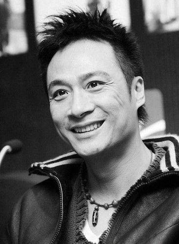 吴镇宇最大的"黑粉"是谁,小时候话都说不清,长大后给老爸p图