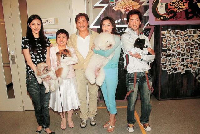 手握48亿遗产55岁依旧风流成性邓兆尊如此性格与母亲有关