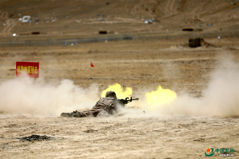 多图劲爆丨新疆军区某边防团组织多种武器实弹射击高高原机场建设实践与探索