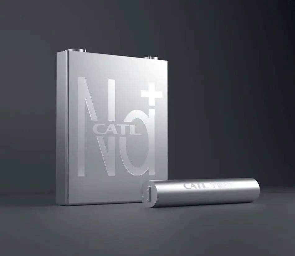 电动汽车发展困局，电池是最大因素，钠离子电池会是未来吗？