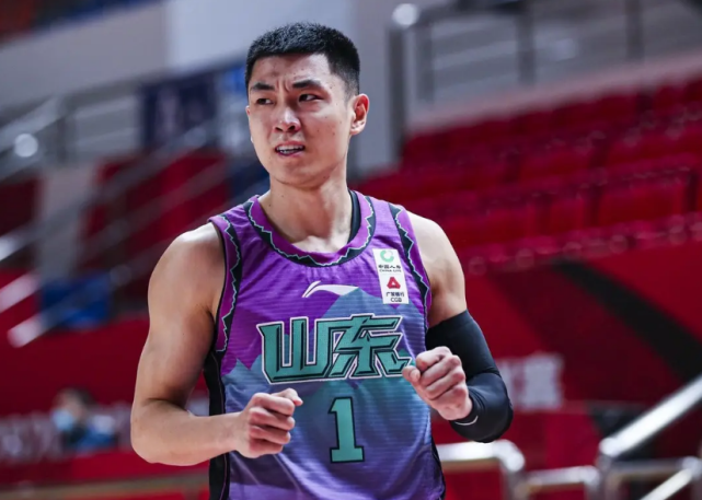 随后挖深圳男篮贺希宁,又对山西男篮张宁有想法,这不又打上了高诗岩的