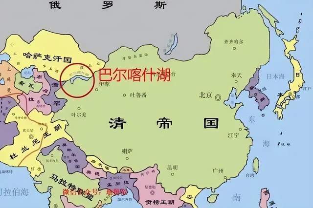 巴尔喀什湖的地理形象:像一条漫长的蓝色玉带,伊犁河是其主要水源巴尔