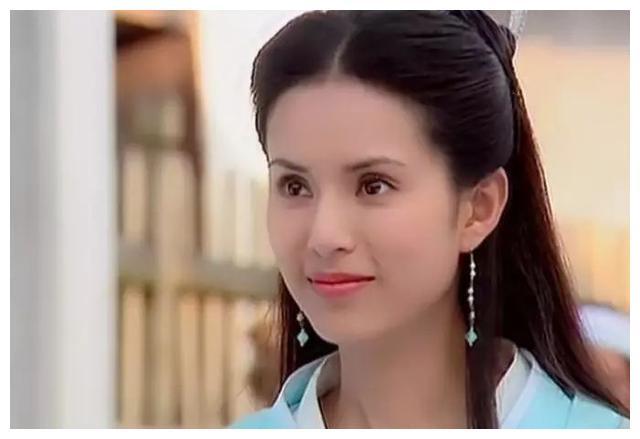 每个年代的人都对姑姑有新的认知,李若彤靠的是什么?