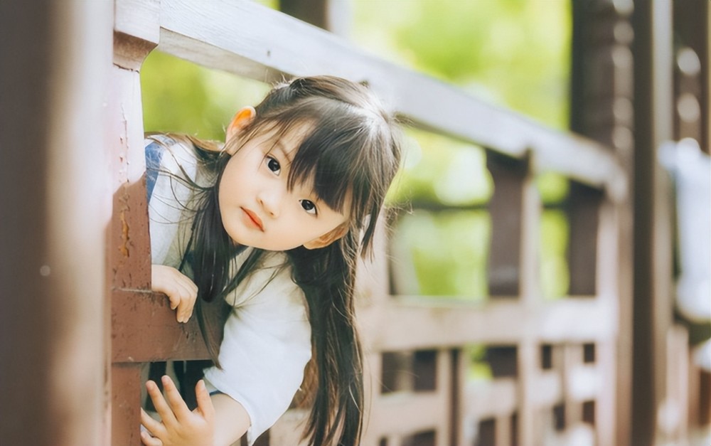 高颜值女婴火了靠容貌征服网友护士感慨我也头一回见